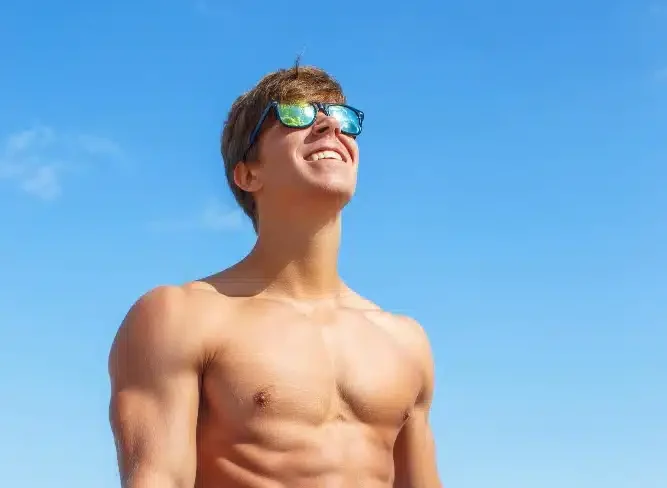 Depilación láser en hombres: ¿es ideal para el verano?